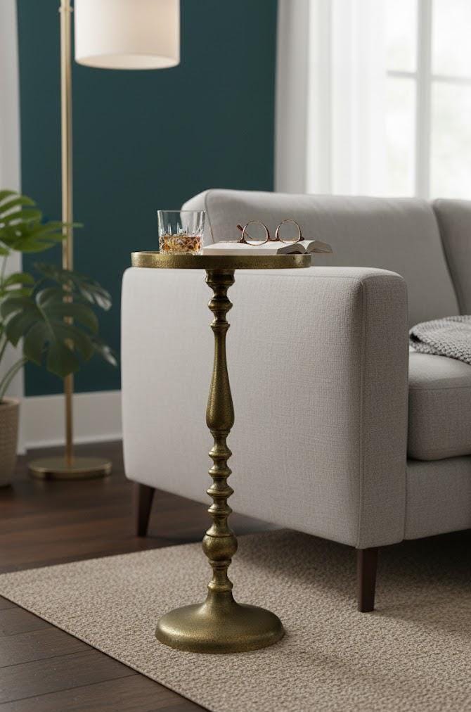 Elegant Vintage Accent Table with Flower Stem Design in Antique Brass Side table